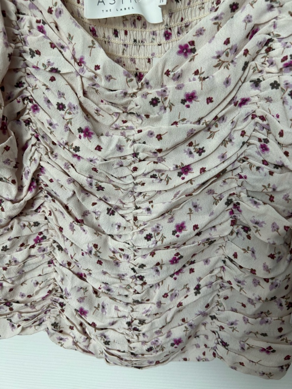 ASTR The Label Cream & Purple Floral Puff Sleeve Cropped Top Size Medium NWT - Picture 10 of 13